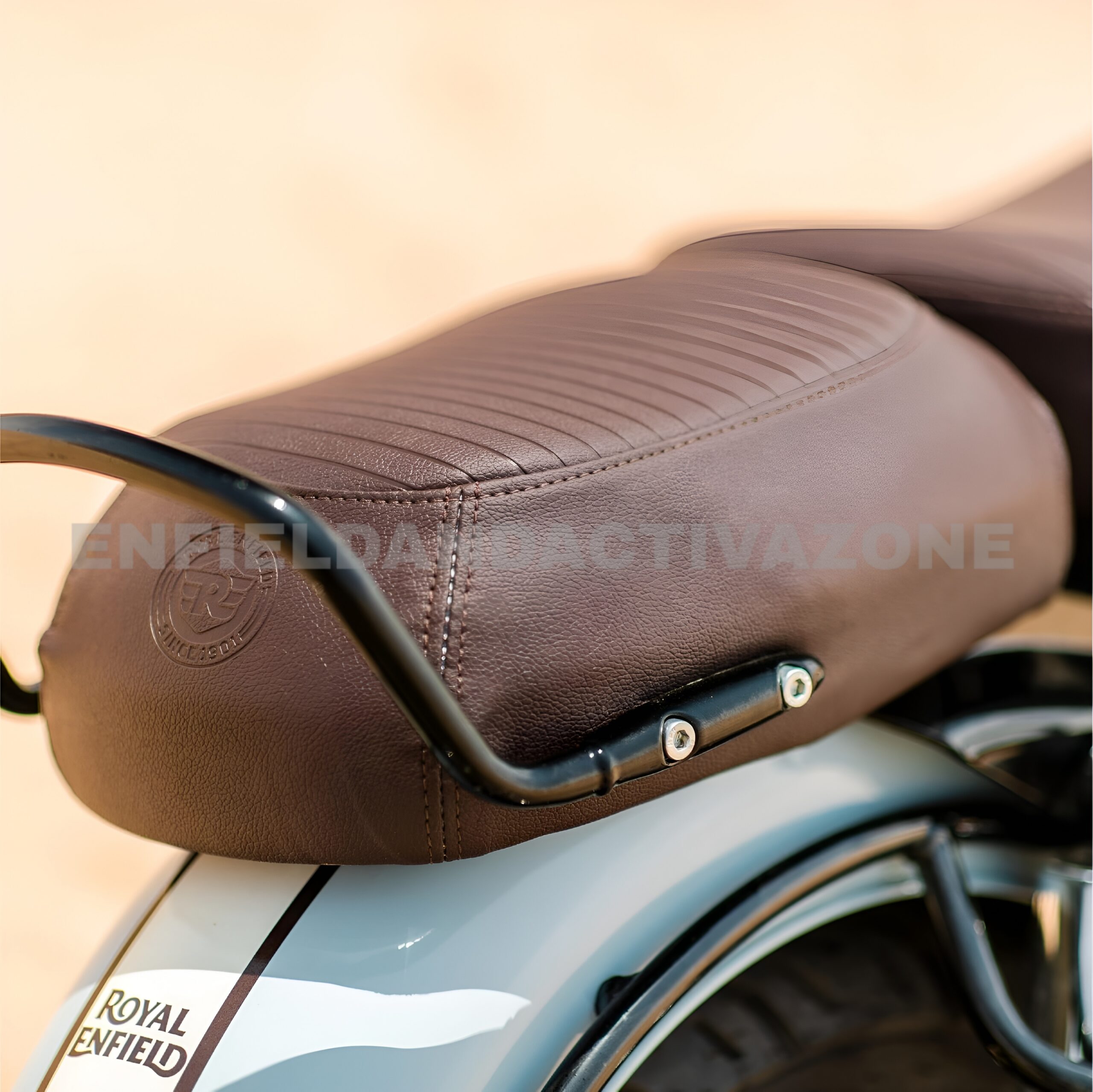 Royal Enfield Classic 350 Reborn Pleated Seat Cover Set Brown | Genuine GMA | KXA00122 - Image 6