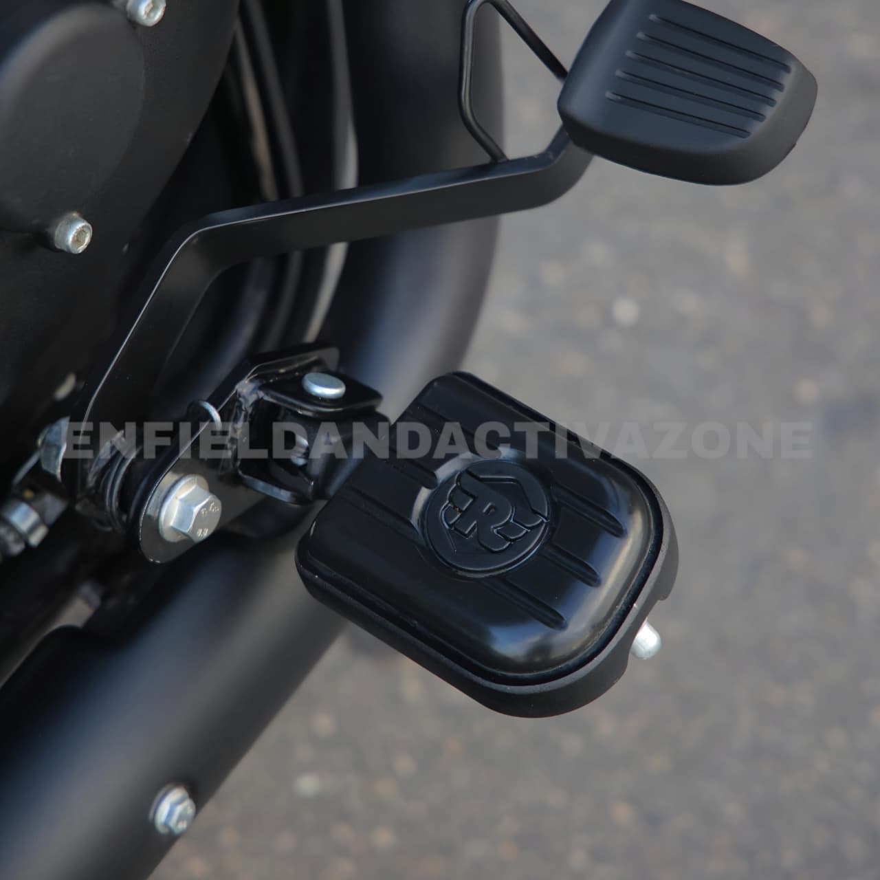 Royal Enfield Classic 350 Reborn, Meteor 350 & Bullet 350 Foot Pegs Black | Genuine Footrest Set | KXA00031 - Image 3