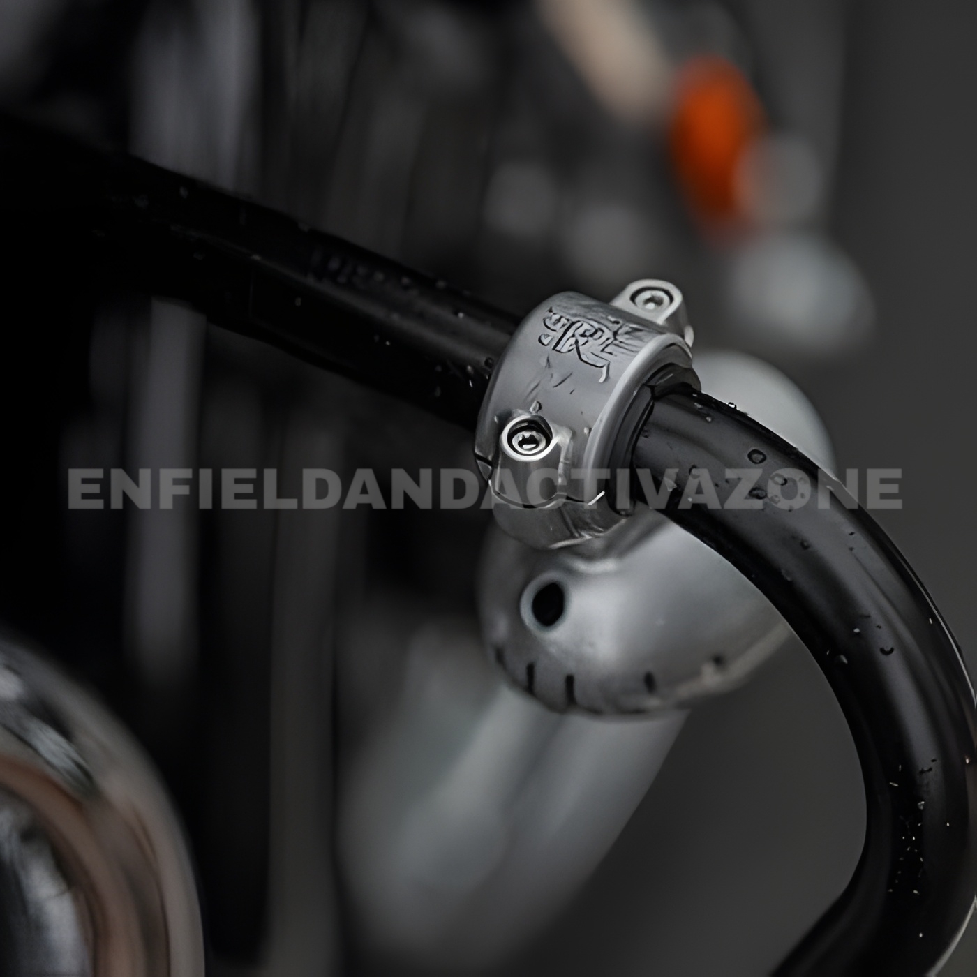 Royal Enfield LED Fog Light Kit Silver | Genuine Auxiliary Fog Lights | KXA00064 - Image 3
