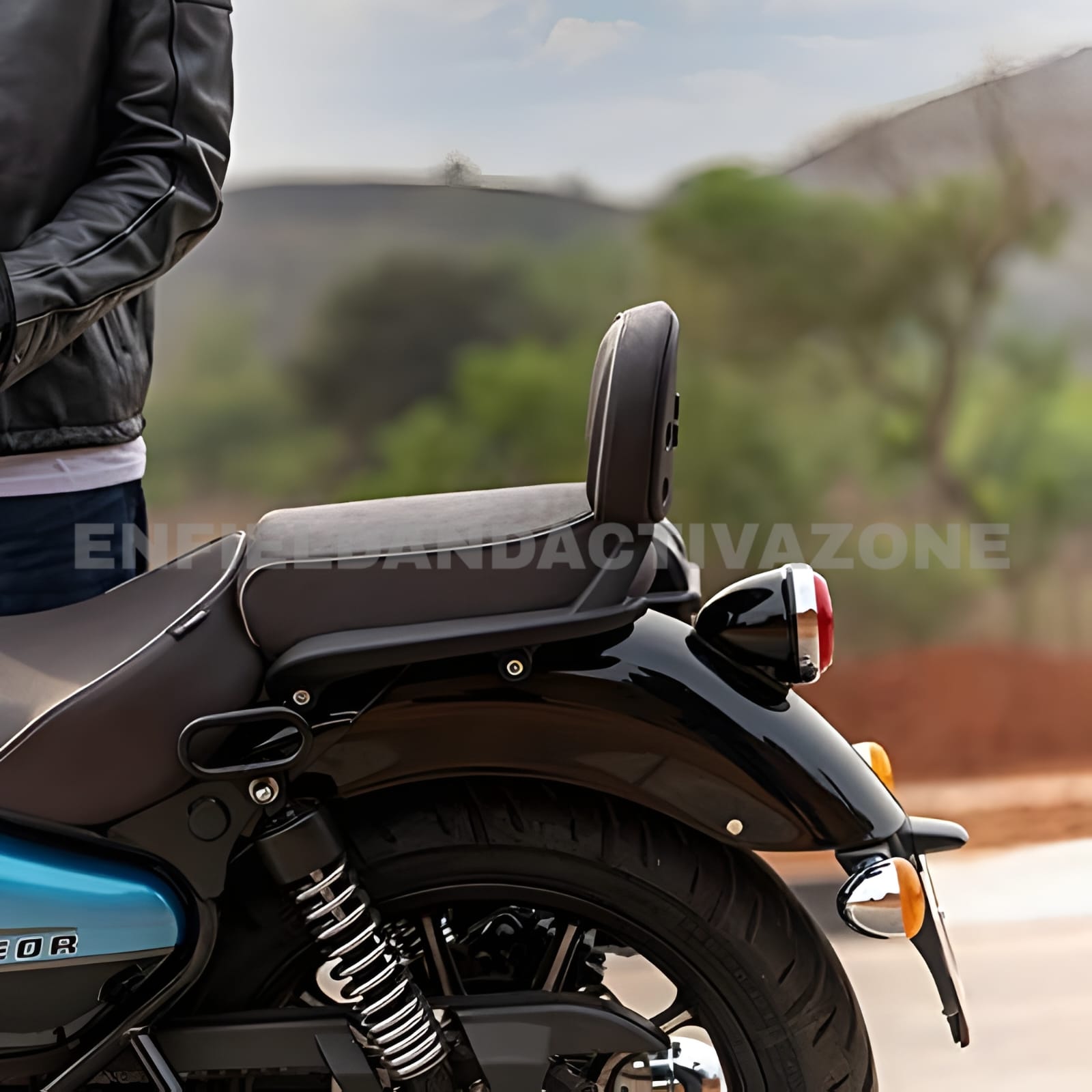 Royal Enfield Meteor 350 Passenger Backrest Pad Brown | Genuine GMA Accessory | KXA00102 - Image 3