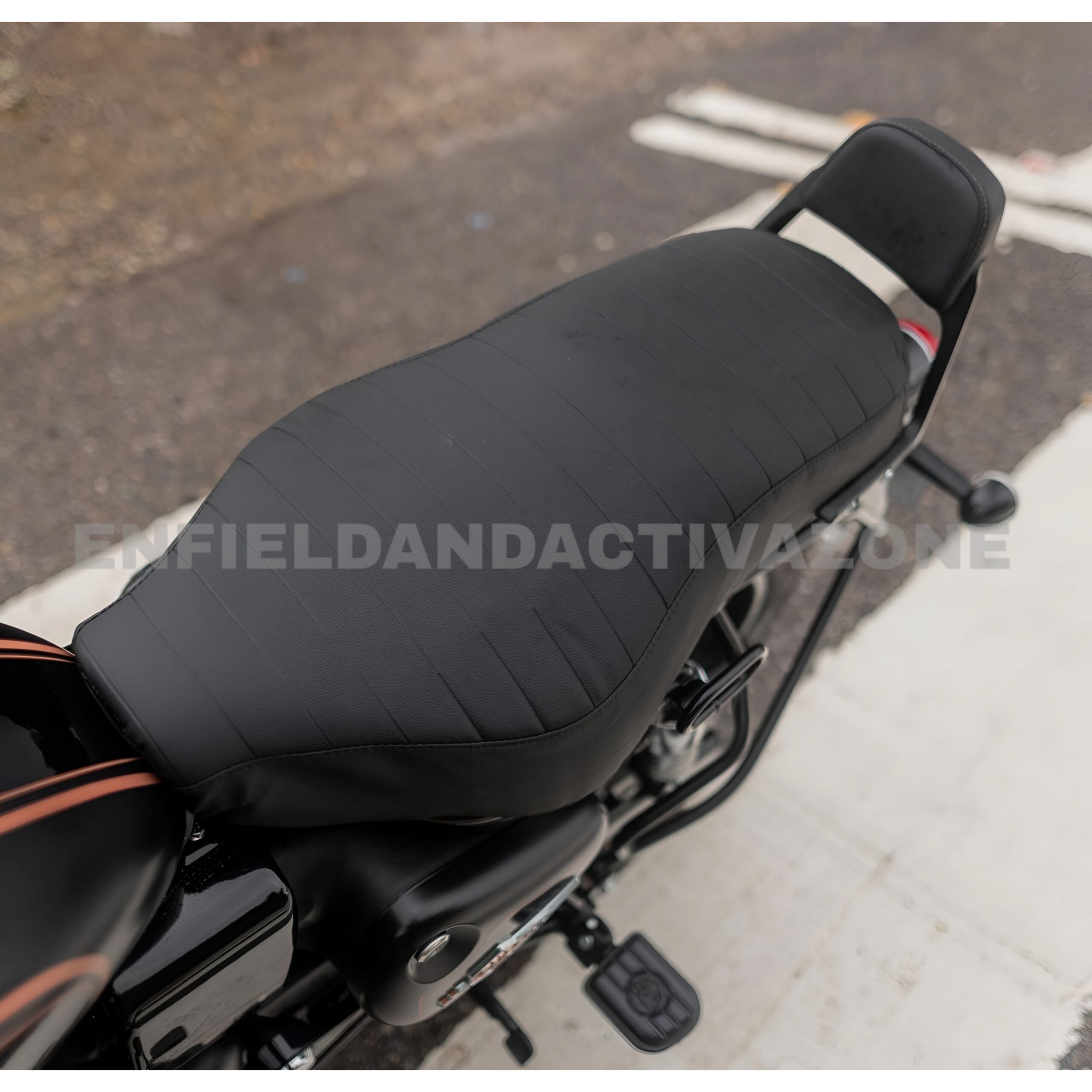 Royal Enfield New Bullet 350 Pleated Seat Cover Set Black | Genuine GMA | KXA00123 - Image 3
