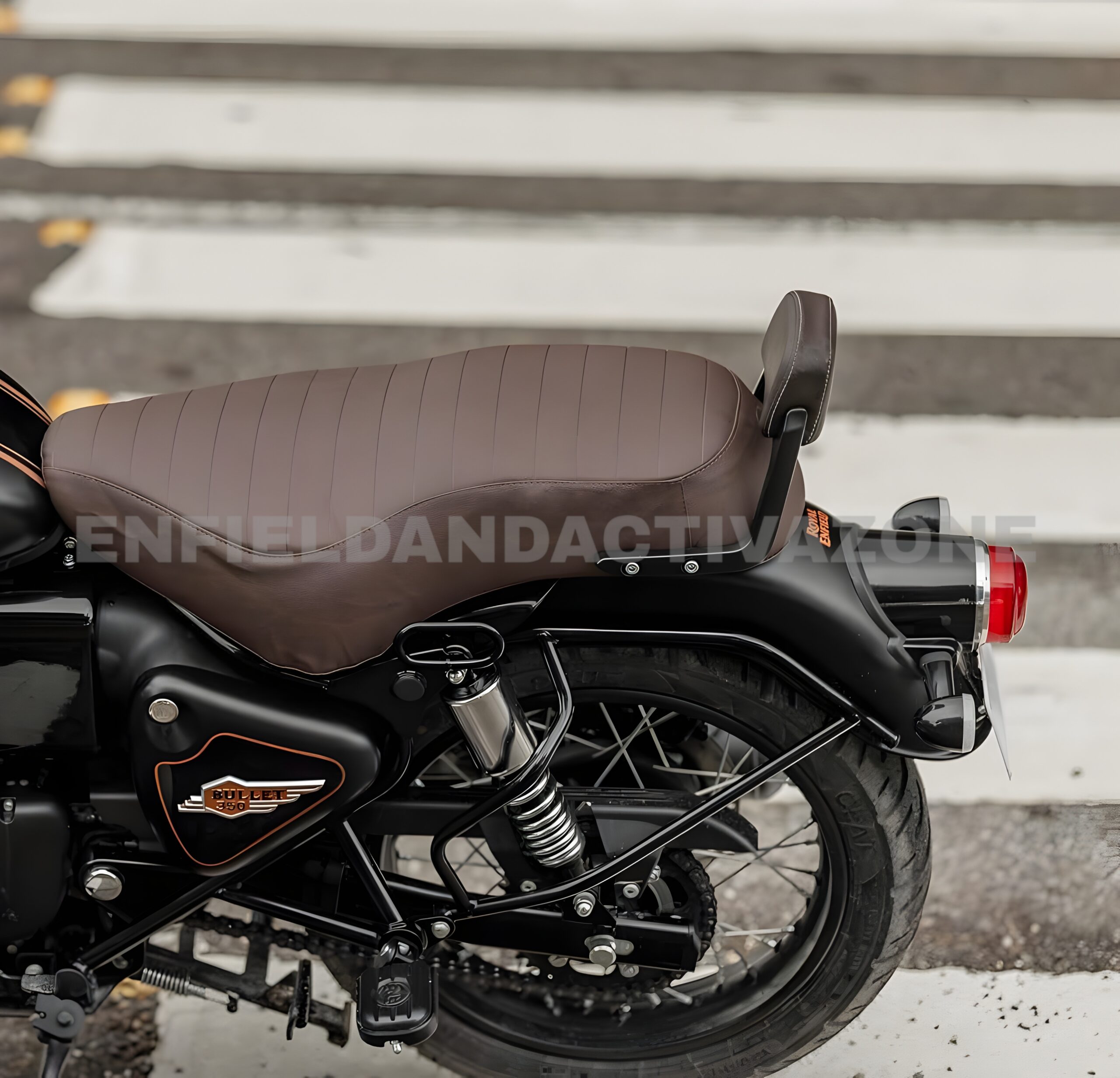 Royal Enfield New Bullet 350 Pleated Seat Cover Set Brown | Genuine GMA | KXA00124 - Image 2