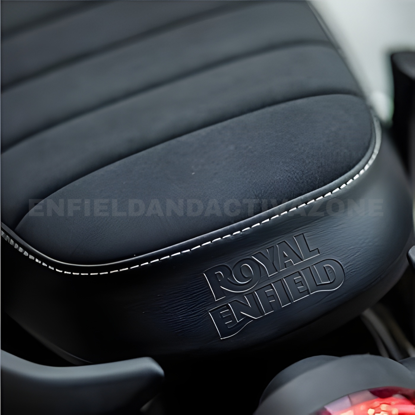 Royal Enfield Hunter 350 Signature Bench Seat | Genuine GMA Motorcycle Accessory | KXA00139 - Image 2