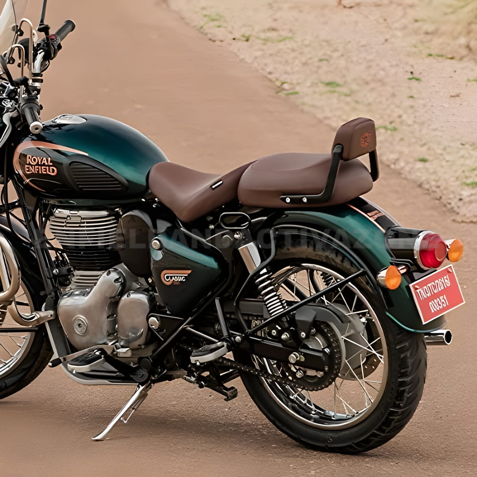 Royal Enfield Classic 350 Reborn Passenger Backrest Pad Brown | Genuine GMA | KXA00150 - Image 2