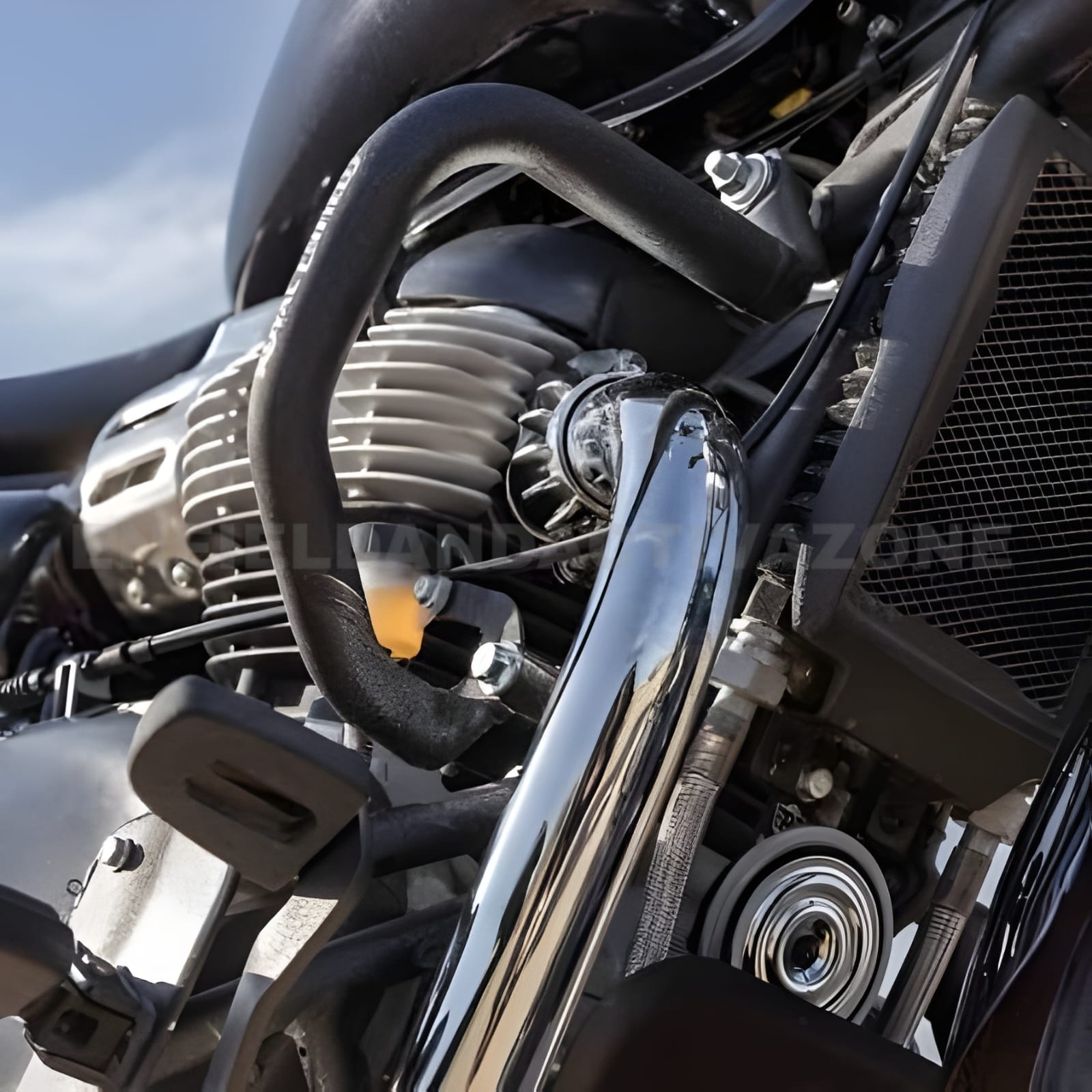 Royal Enfield Super Meteor 650, Shotgun 650, Classic 650 & Bullet 650 Compact Engine Guard Black | KXA00202 - Image 3