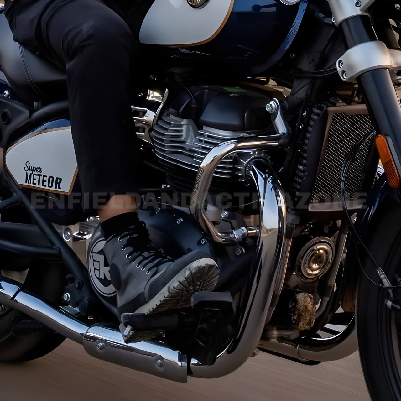 Royal Enfield Super Meteor 650, Shotgun 650, Classic 650 & Bullet 650 Compact Engine Guard Silver | KXA00203 - Image 2