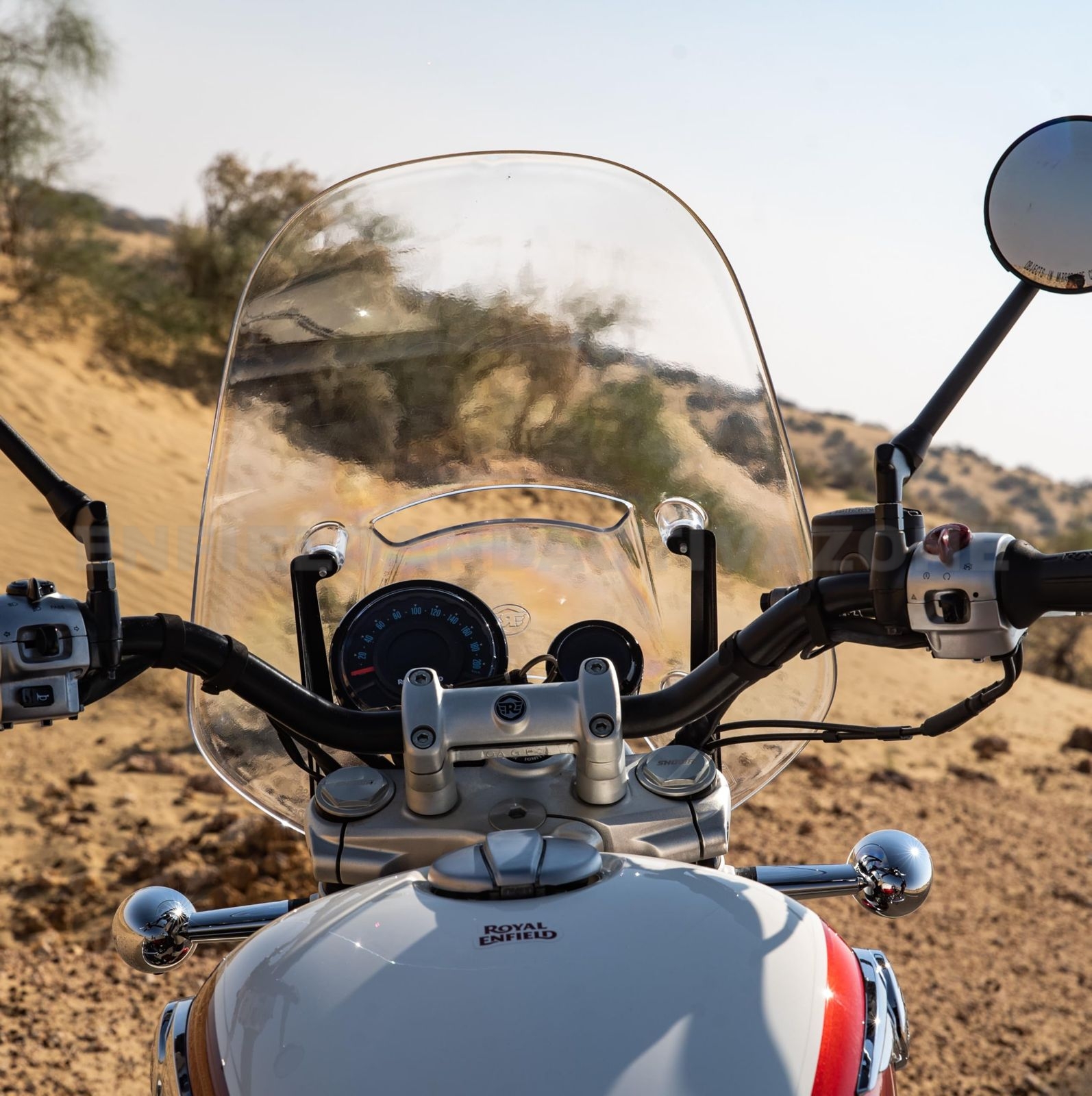 Royal Enfield Super Meteor 650 Touring Screen | Genuine GMA Accessory | KXA00224 - Image 3